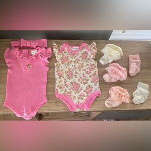 Flower Outfit 2-Pack Bundle with Headband and 5 Pairs of Socks
